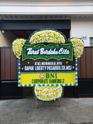 Papan Bunga Duka di Tanjung Bunga